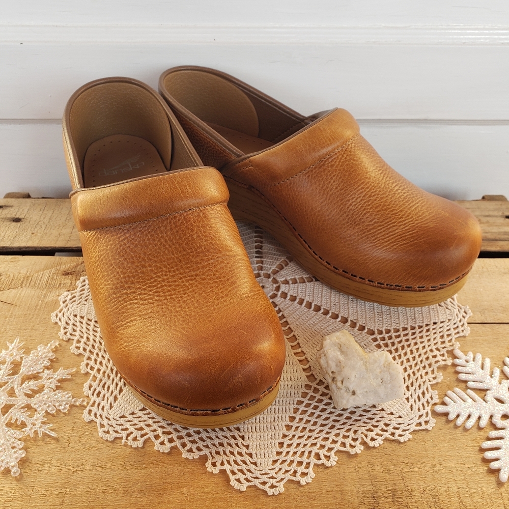 Dansko Pro Honey Clogs Burnished Distressed Pebble Leather Boho Cottage 8.5-9 - Picture 5 of 16